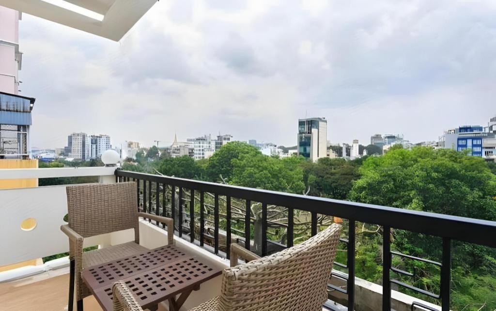 The Noble Swan Wood Park Hotel Cidade de Ho Chi Minh Exterior foto
