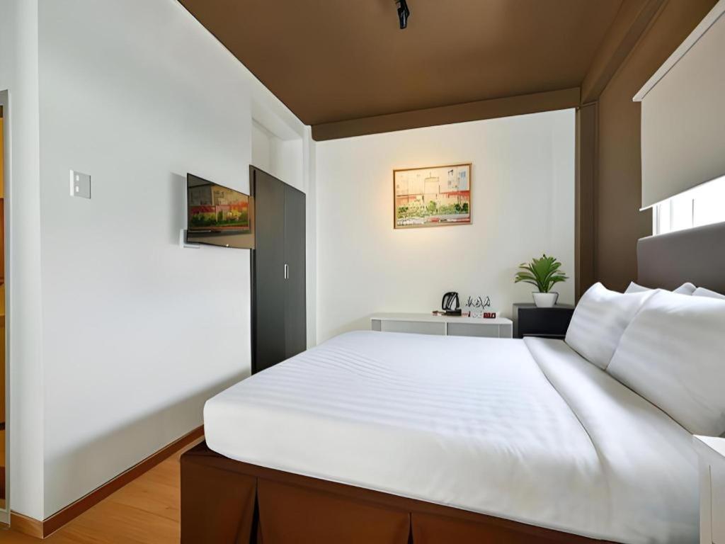 The Noble Swan Wood Park Hotel Cidade de Ho Chi Minh Exterior foto
